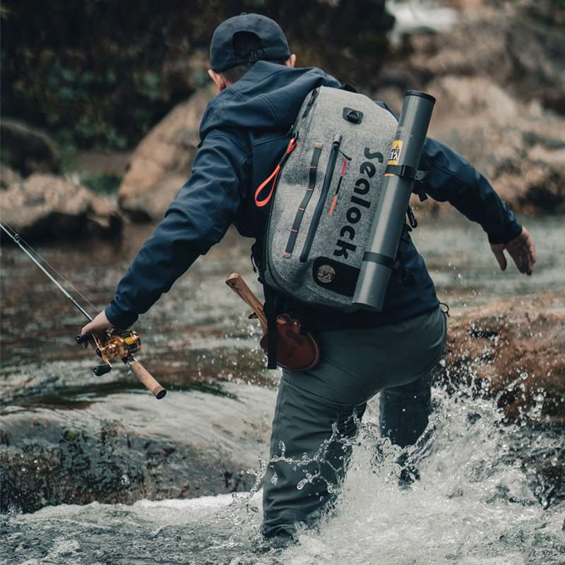 14L outdoorový batoh pro létající rybáře